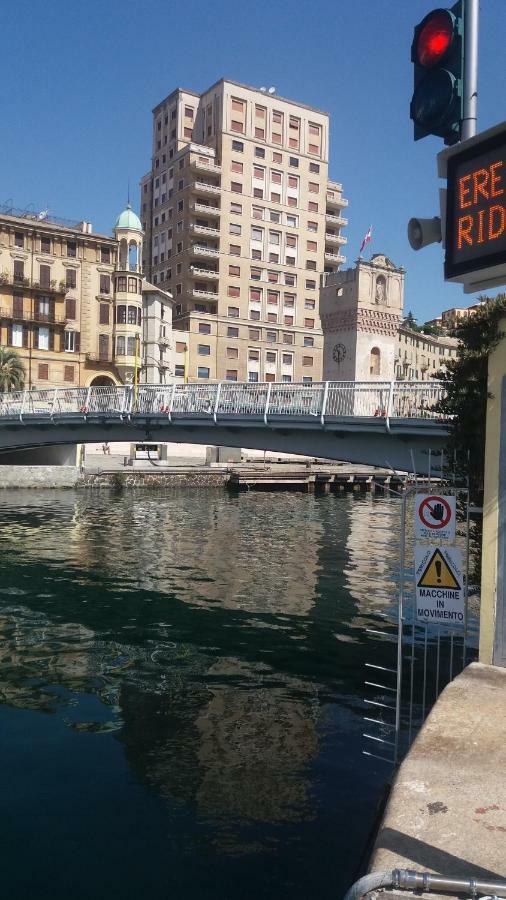 Апартаменты Bilocale Nell'Antica Darsena Савона Экстерьер фото